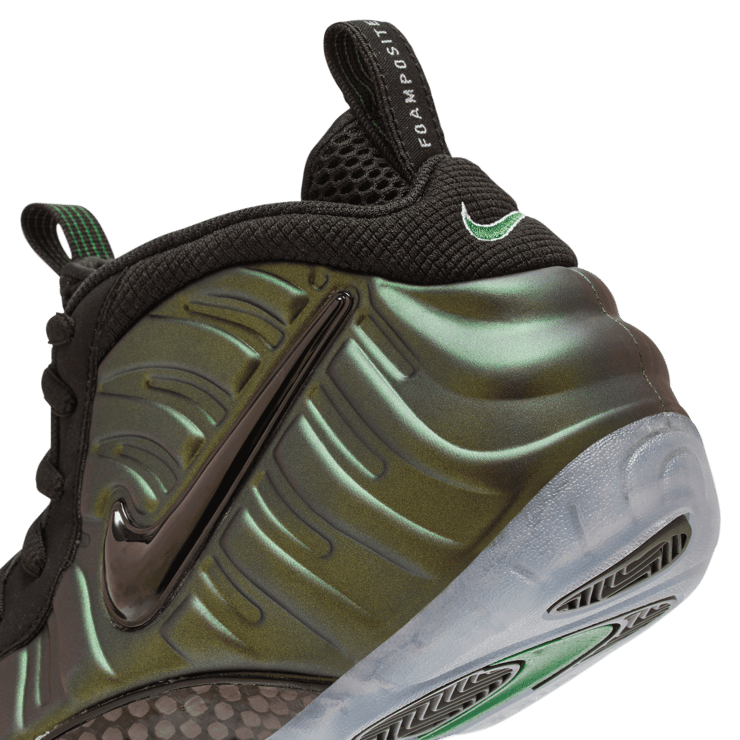 Nike Air Foamposite Pro Pine Green Angle 7