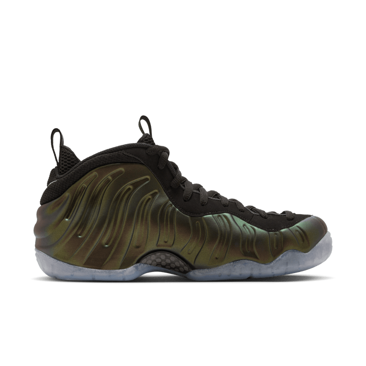Nike Air Foamposite Pro Pine Green Angle 1