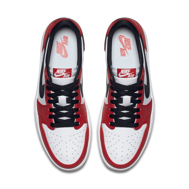 Air Jordan 1 Retro Low OG Chicago (2016) Angle 3