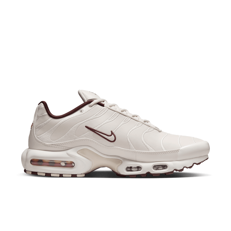 Nike Air Max Plus Phantom Light Bone Angle 2