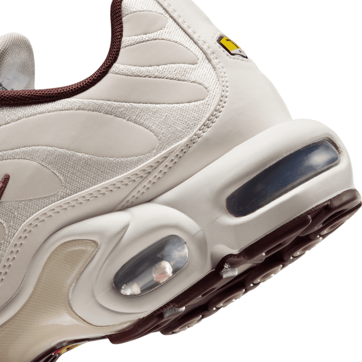 Nike Air Max Plus Phantom Light Bone Angle 7