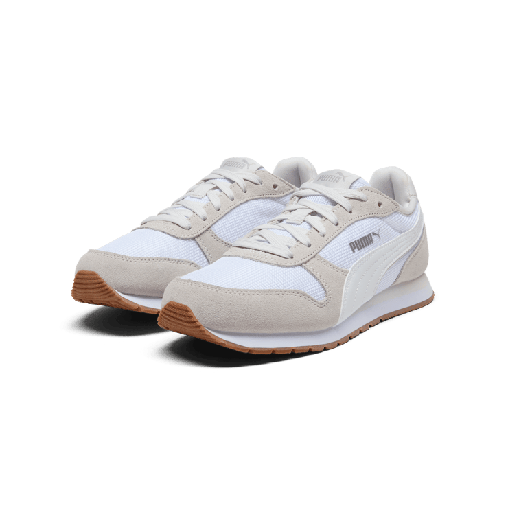 PUMA ST MILER Sneakers in White Angle 5