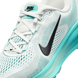Nike Vomero 18 Road Angle 4