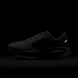 Nike Vomero 18 Road Angle 7