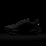 Nike Vomero 18 Road Angle 8
