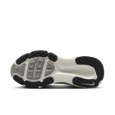 Nike Vomero 18 Road Angle 0