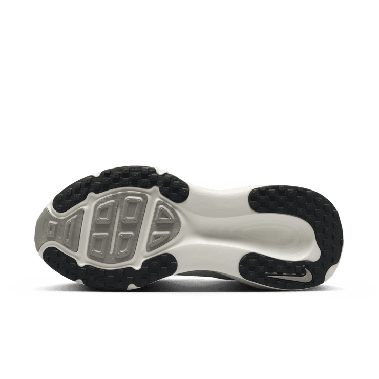 Nike Vomero 18 Road Angle 0