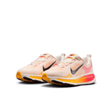 Nike Vomero 18 Road Angle 2