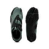 PUMA Mostro OG Sneakers in Green Angle 1