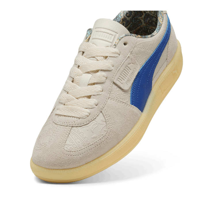 PUMA Palermo Bomber Sneakers in White Angle 3