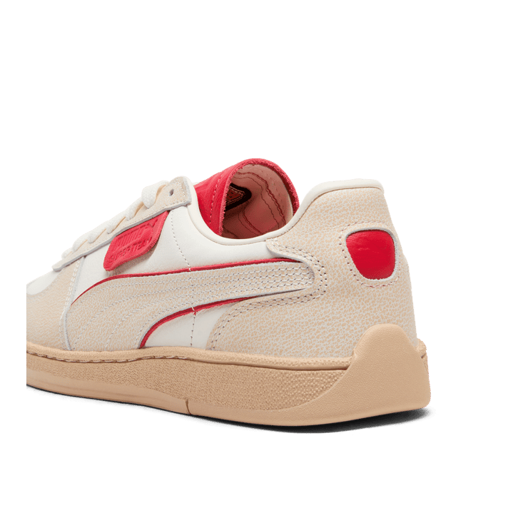 PUMA Super Team AC Milan Sneakers in White Angle 4