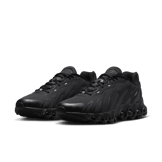 Nike Air Max DN8 Black Anthracite Angle 2