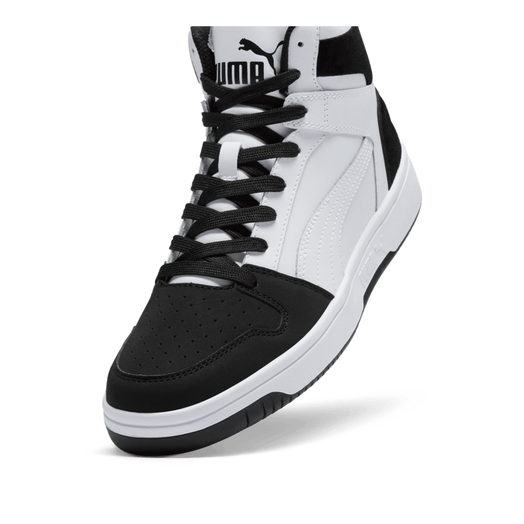 PUMA Rebound LayUp SL INK Sneakers in White Angle 3