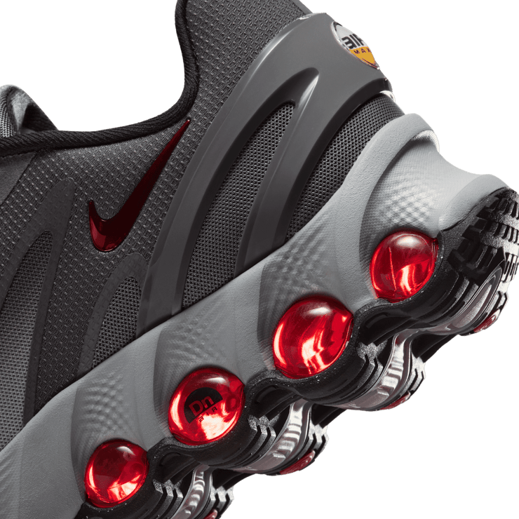 Nike Air Max DN8 Iron Grey Angle 3