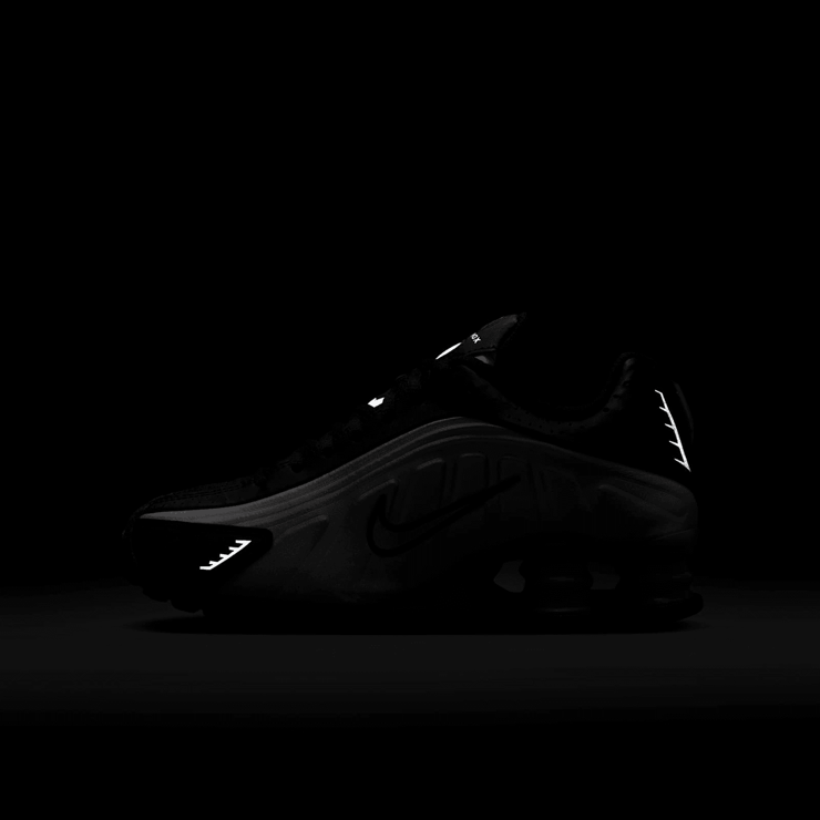 Nike Shox R4 Angle 8