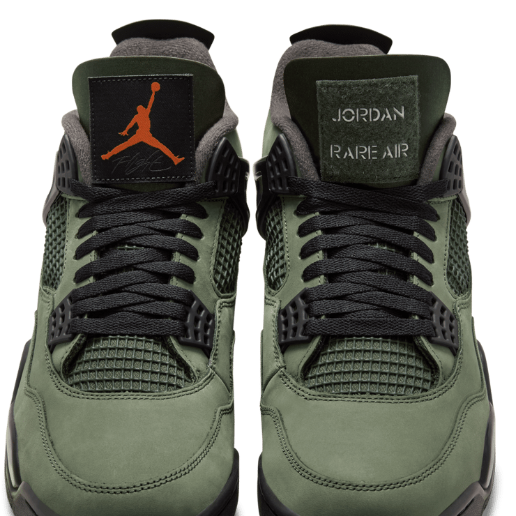 Air Jordan 4 Retro OG SP Undefeated Angle 10