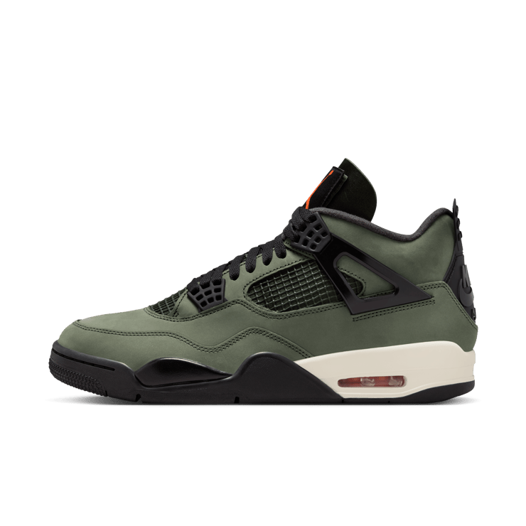 Air Jordan 4 Retro OG SP Undefeated Angle 3