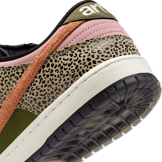 Nike SB Dunk Low Arts-Rec Angle 7