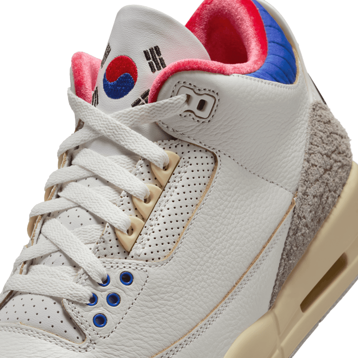 Air Jordan 3 Retro OG SP Seoul 2.0 Angle 9