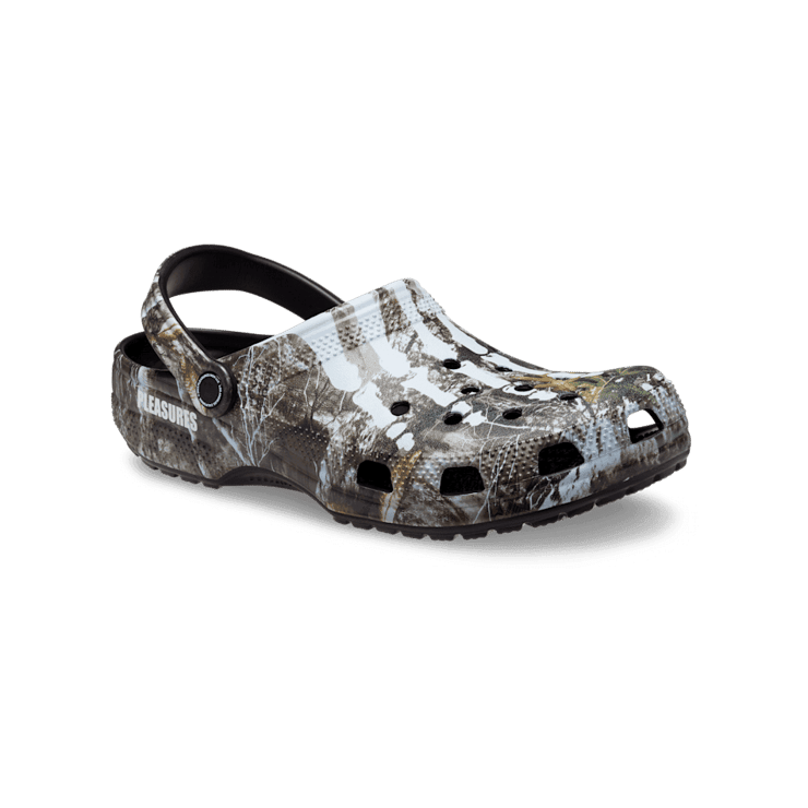 Crocs Classic Clog Realtree Pleasures Skeleton Edge Camo Angle 3