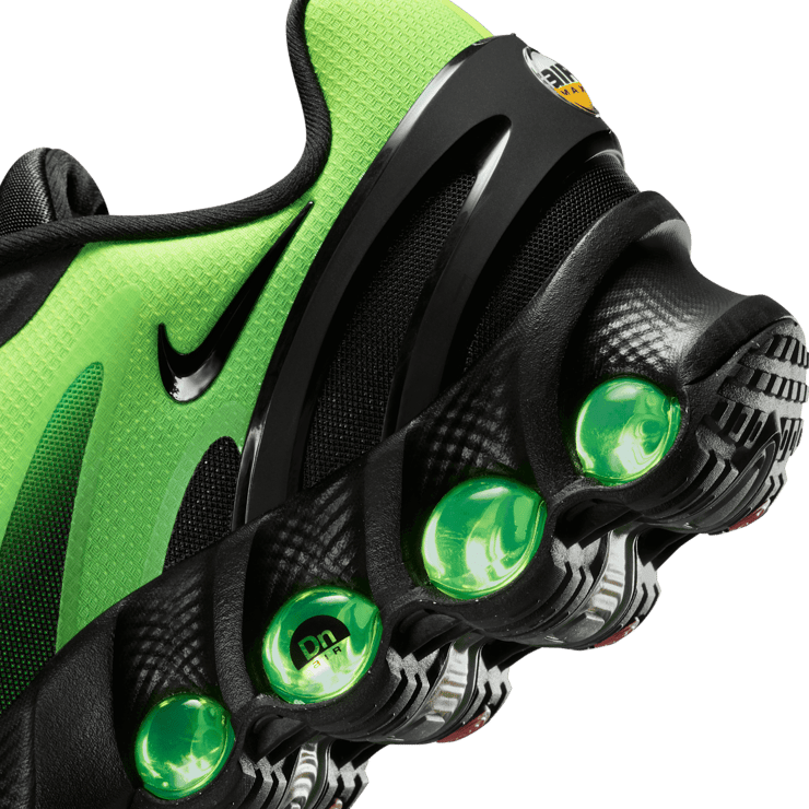 Nike Air Max Dn8 Black Green Strike Angle 5