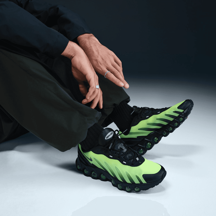 Nike Air Max Dn8 Black Green Strike Angle 10
