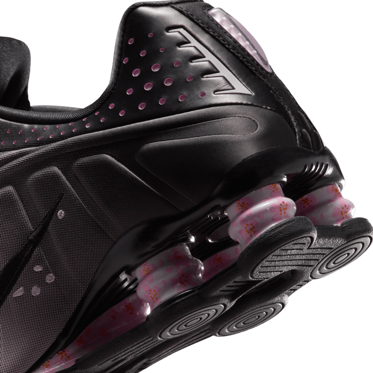 Nike Shox R4 Sakura Angle 11