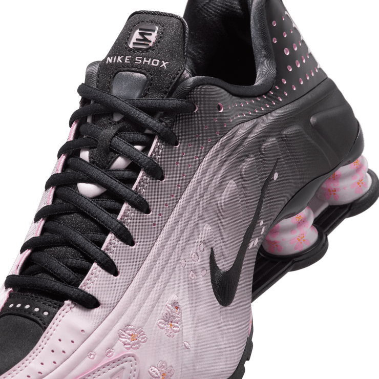 Nike Shox R4 Sakura Angle 12