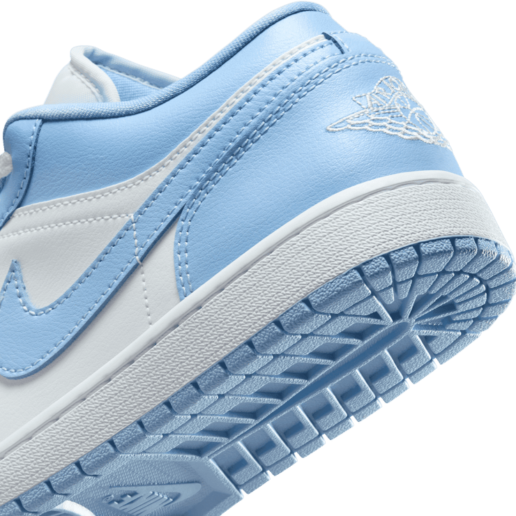 Air Jordan 1 Low White Aluminum (W) Angle 5