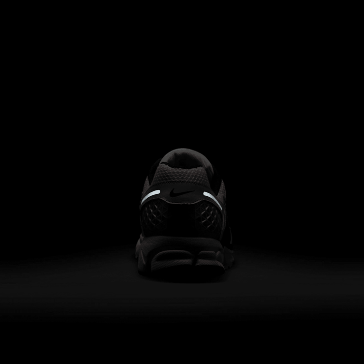 Nike Zoom Vomero 5 Pink Foam Phantom Angle 7