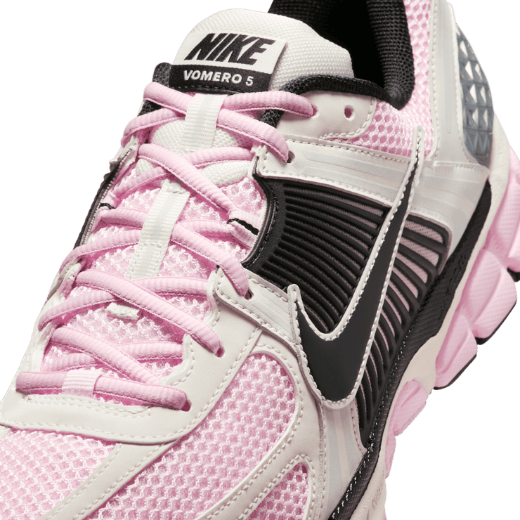 Nike Zoom Vomero 5 Pink Foam Phantom Angle 4