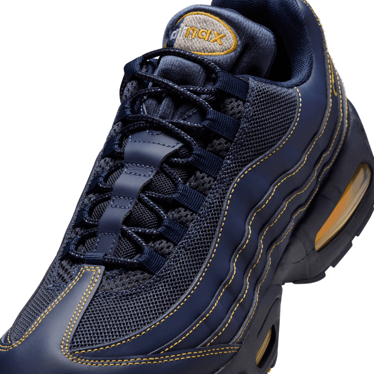 Nike Air Max 95 OG Michigan Angle 9