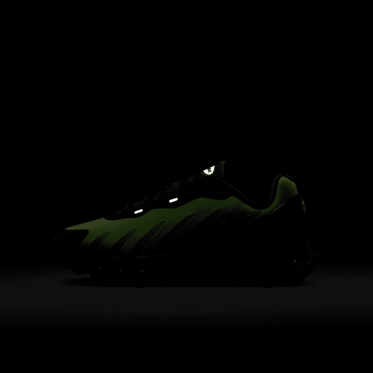 Nike Air Max Dn8 Black Green Strike (GS) Angle 7