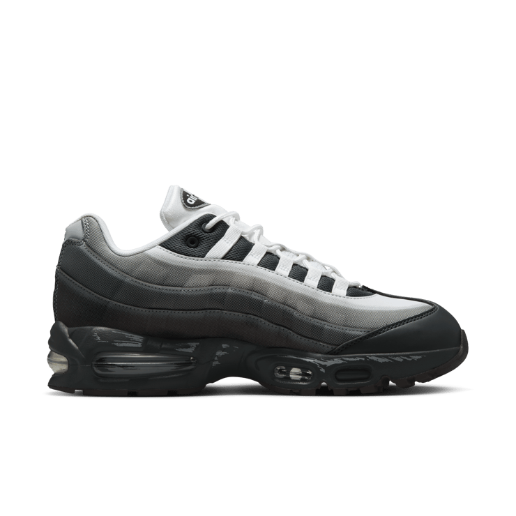 Nike Air Muscle 95 Yu-Gi-Oh Jonouchi Angle 2