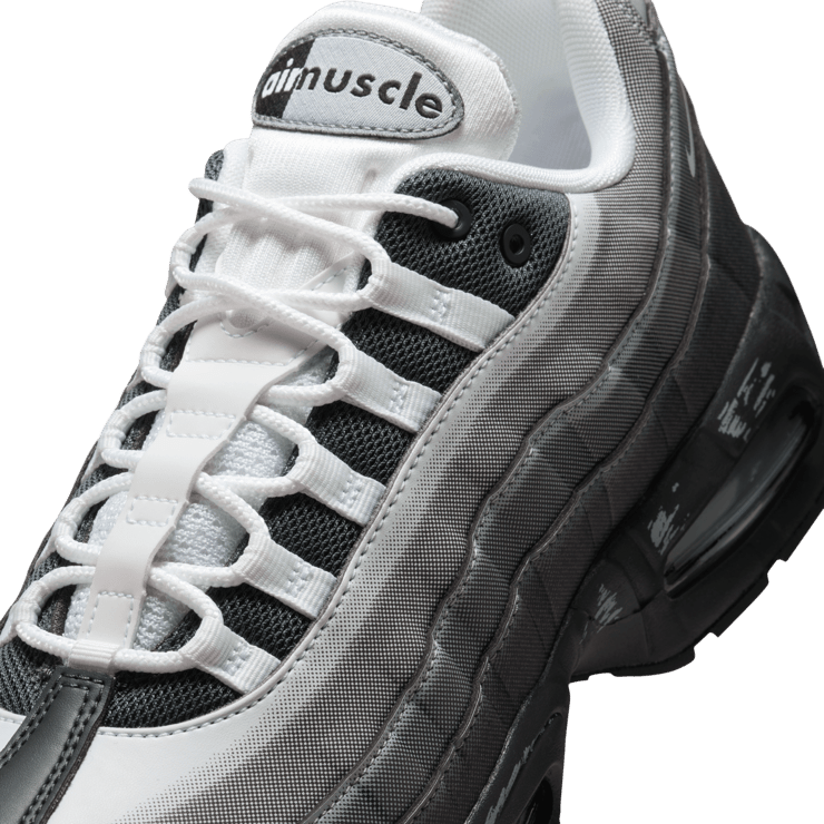 Nike Air Muscle 95 Yu-Gi-Oh Jonouchi Angle 10