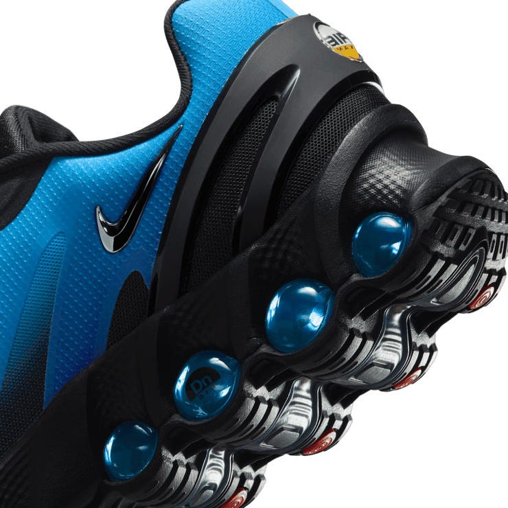 Nike Air Max DN8 Black Hyper Royal Angle 5