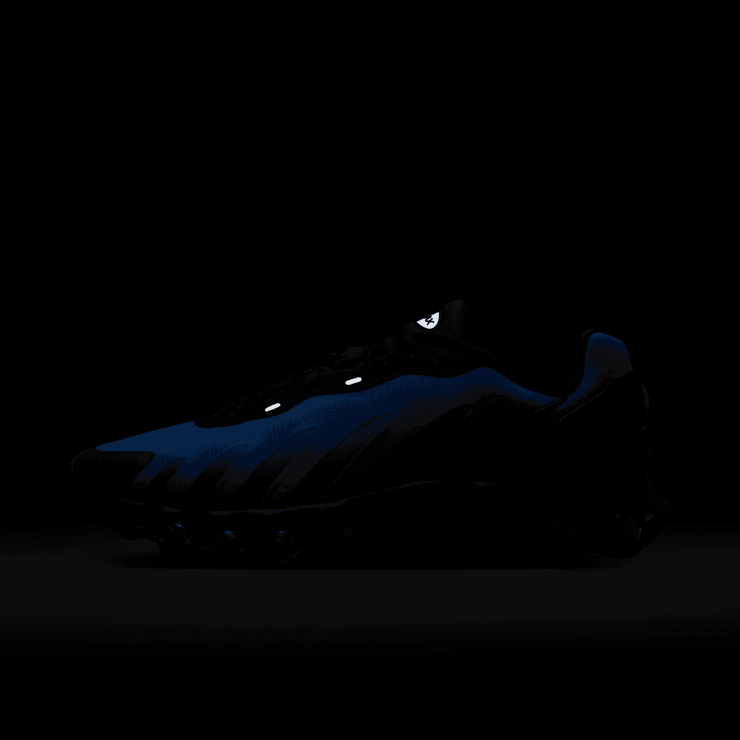 Nike Air Max DN8 Black Hyper Royal Angle 7