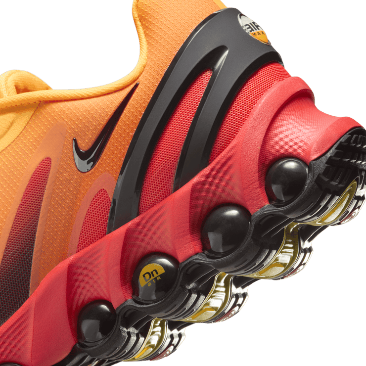 Nike Air Max DN8 Team Orange Angle 5