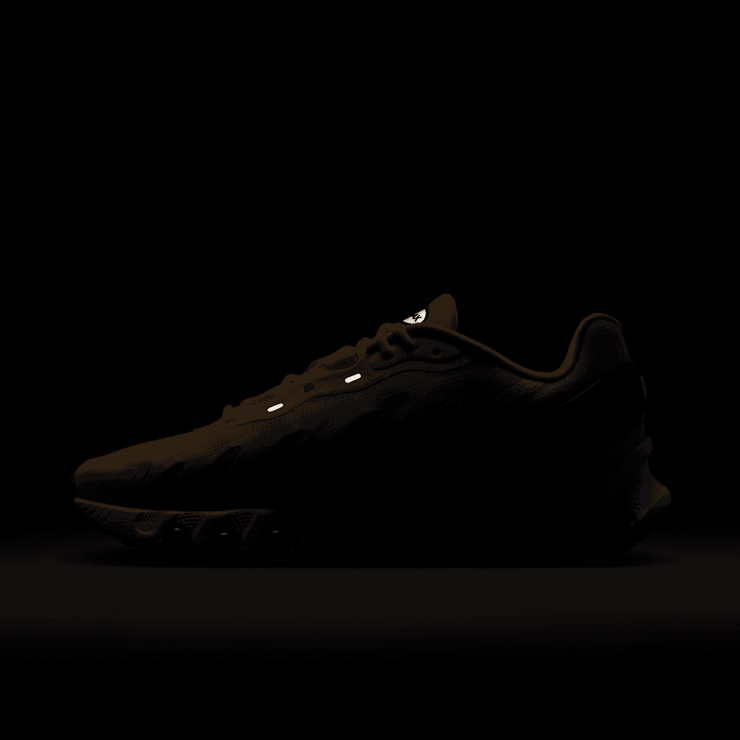 Nike Air Max DN8 Team Orange Angle 8