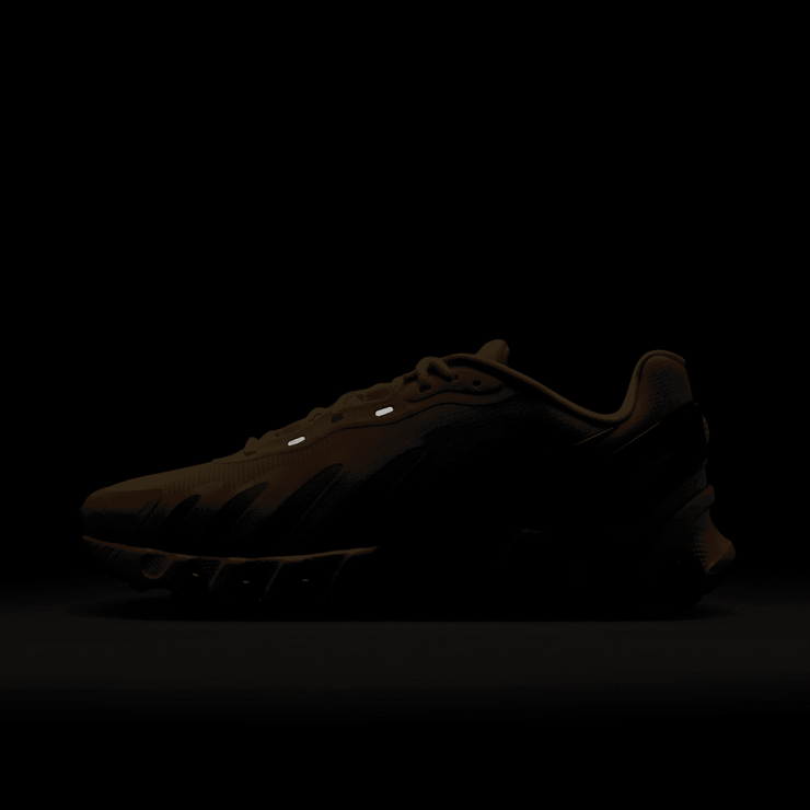 Nike Air Max DN8 Team Orange Angle 7