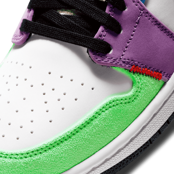 Jordan 1 Low SE Multi-Color (W) Angle 4