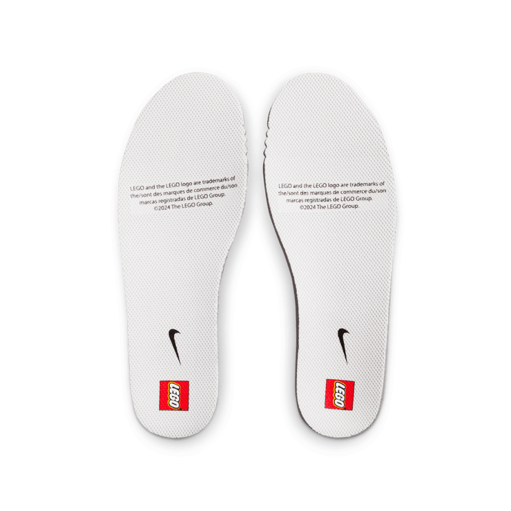 Nike Dunk Low Sail LEGO (GS) Angle 9