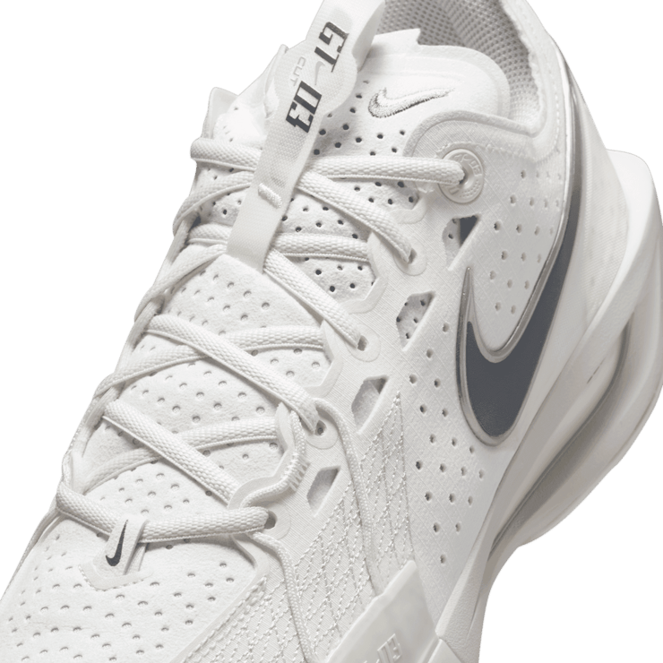 Nike GT Cut 3 Foundation Angle 4