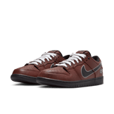 Nike SB Dunk Low Limosine Skateboards Angle 3