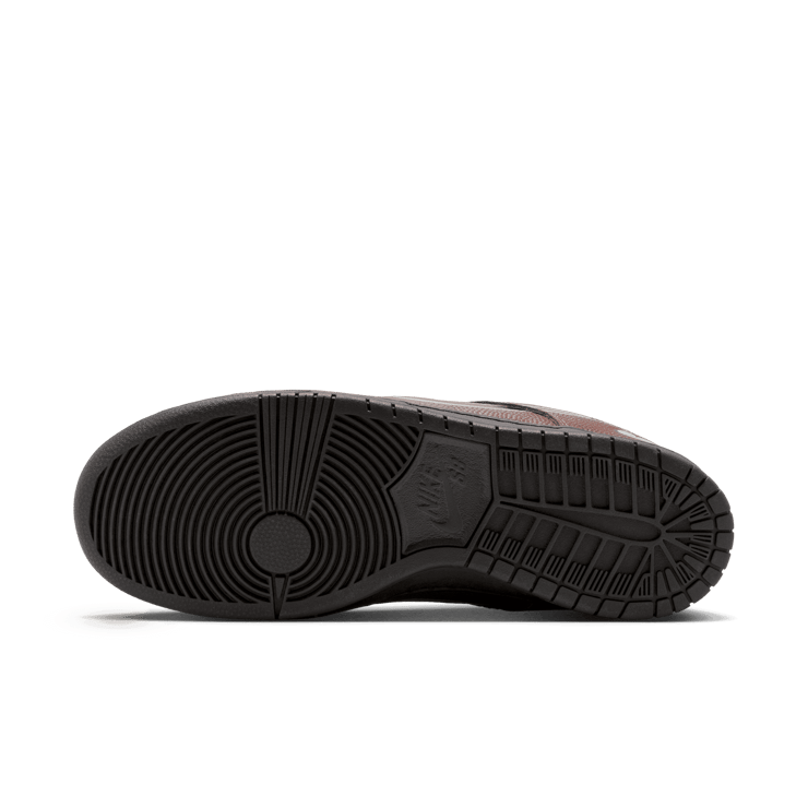 Nike SB Dunk Low Limosine Skateboards Angle 2