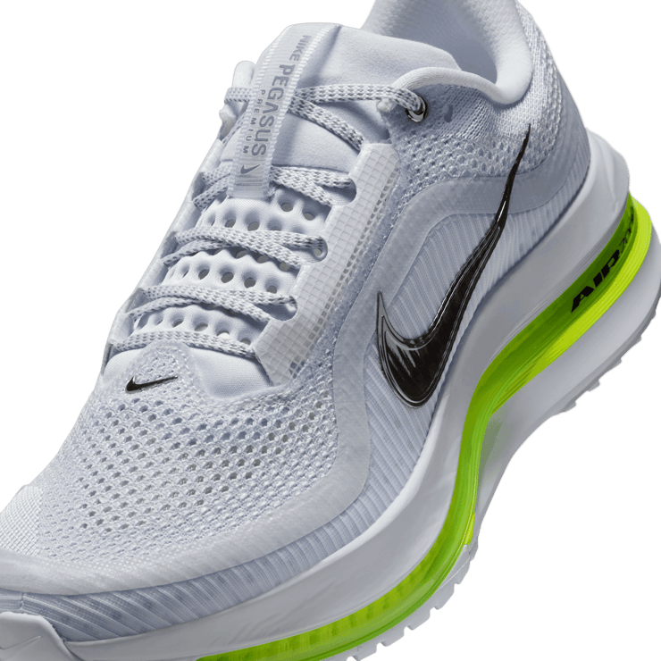 Nike Pegasus Premium After Dark Tour (W) Angle 4