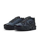Nike Air Max Plus PSG Black Angle 2