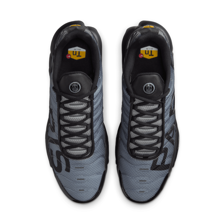Nike Air Max Plus PSG Black Angle 6