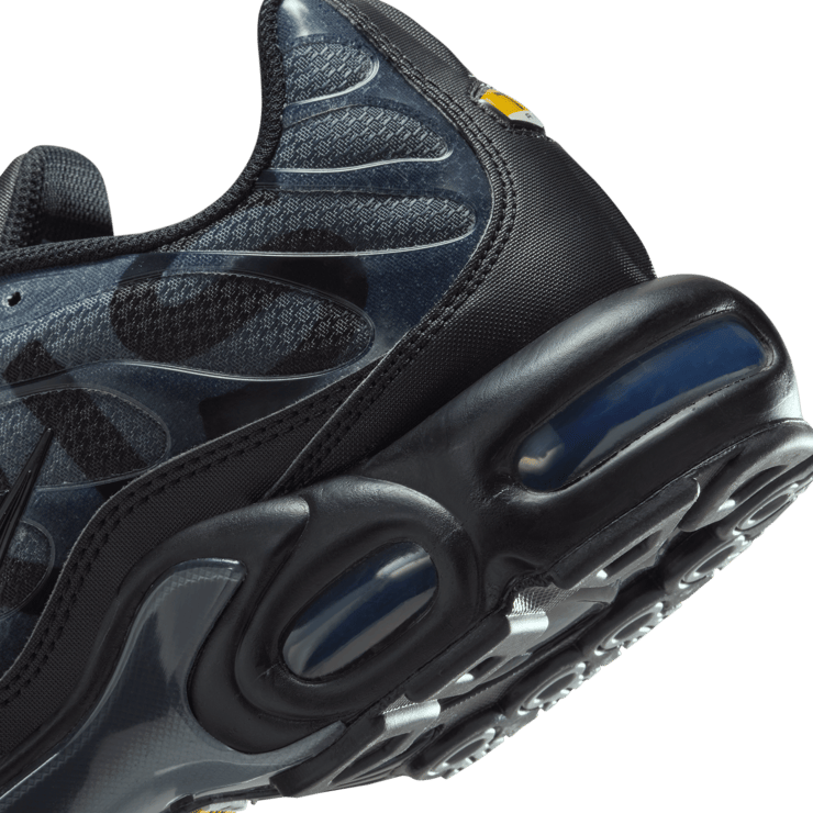 Nike Air Max Plus PSG Black Angle 9