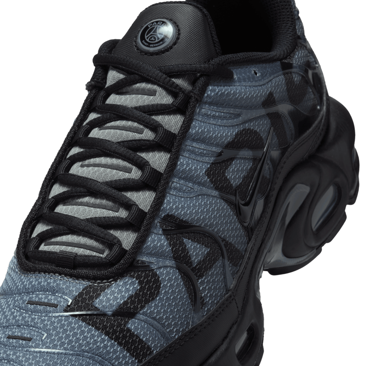 Nike Air Max Plus PSG Black Angle 8